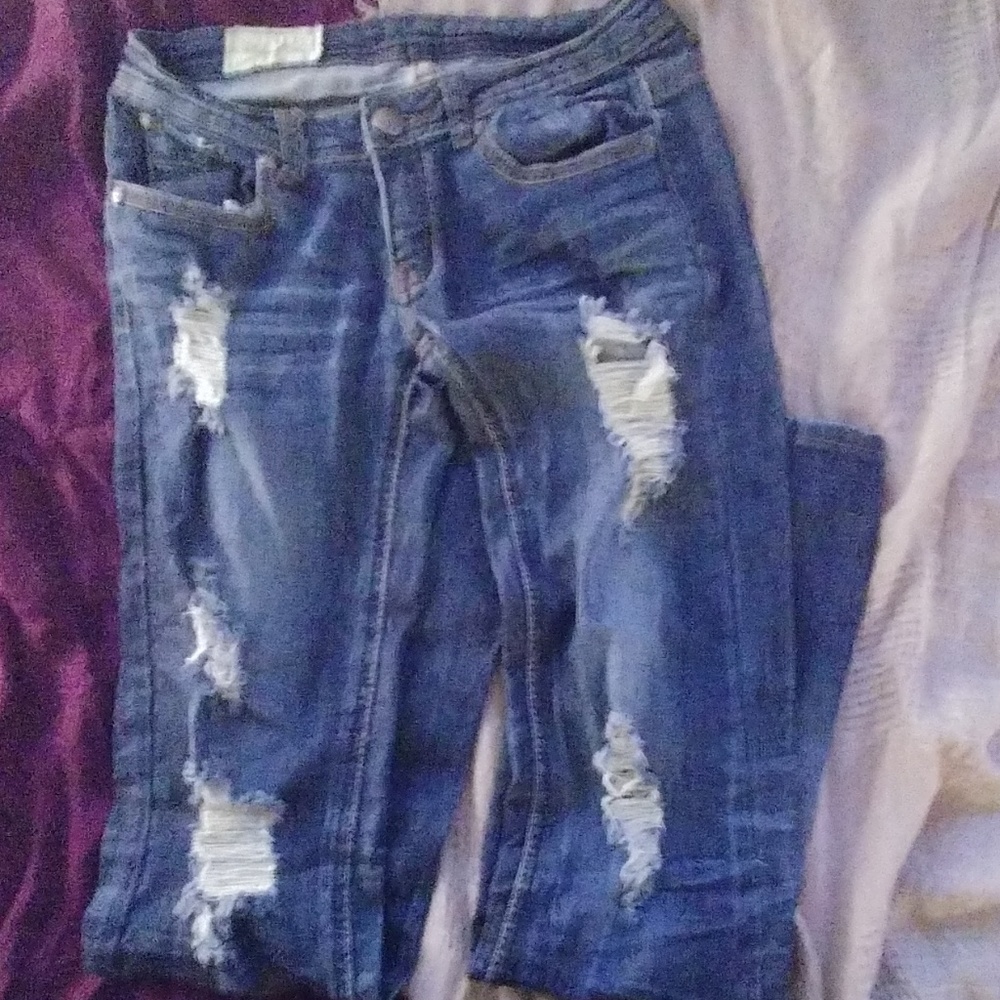 Medium washed distressed jeans